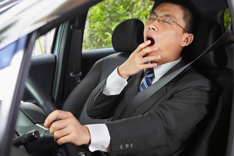 آیا خواب‌آلودگی راننده موثرترین عامل تصادفات است؟